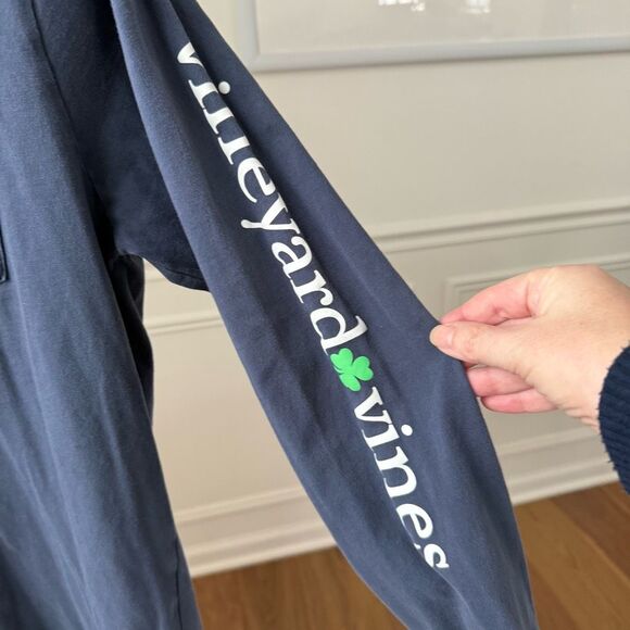 Vineyard Vines Long Sleeve Pocket Tshirt St Paddy’s Day M - Picture 4 of 5